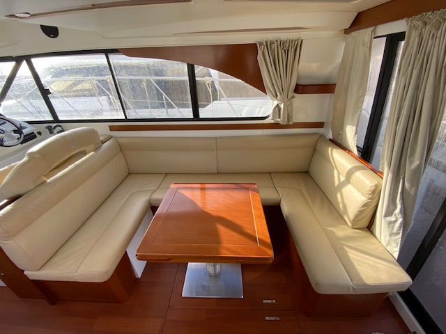 slider 8 Beneteau Antares 42